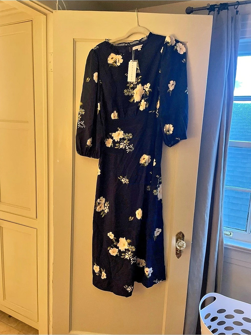 BALTIC BORN Karalie Maxi Dress Floral Midi Dress in Blue & White Size Medium